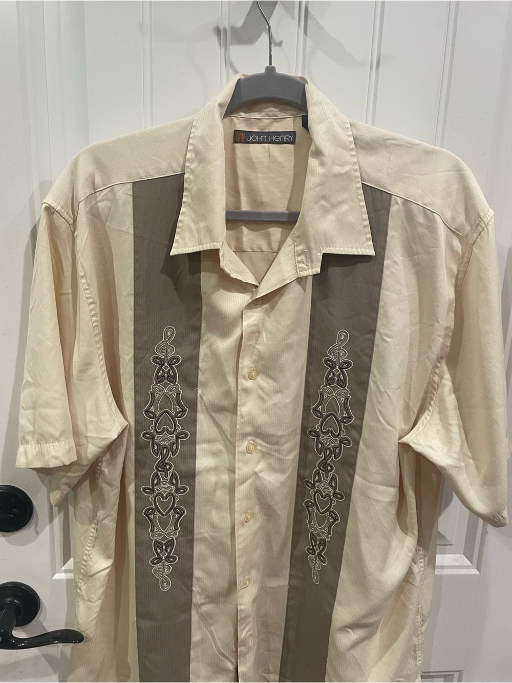 Men's Cream Short-Sleeve Embroidered Panel Shirt musical floral XL John Henry